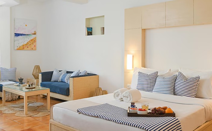 Luxury Pool View Room
